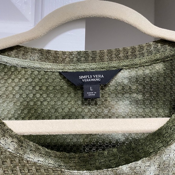 Simply Vera Vera Wang Waffle Weave Long Sleeve - Picture 6 of 7